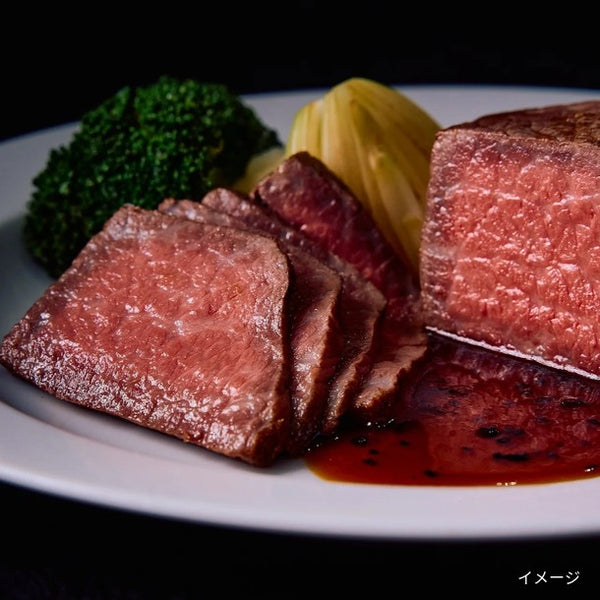 「kitchen俊貴 黒毛和牛もも肉ローストビーフ（トリュフソース付き）」